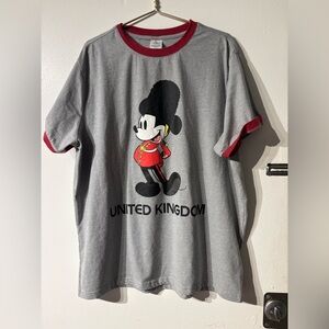 Disney Mickey Mouse United Kingdom Graphic Tee Gray Red Trim XL
(412)